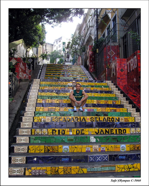 2005 - 11 - Rio - escadaria selaron 01.JPG